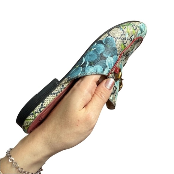 GUCCI Supreme Monogram Blooms Princetown Slippers 40 Beige Blue Navy Hibiscus - Picture 7 of 16